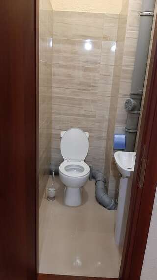 Хостелы Хостел На Ракетной Киев Общий 10-местный номер для мужчин-14