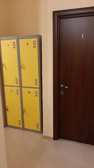 Хостелы Хостел На Ракетной Киев Общий 10-местный номер для мужчин-11